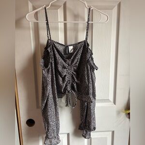 Black floral print long sleeve crop top, size medium